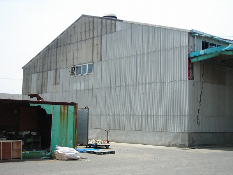 倉庫壁面/復興後